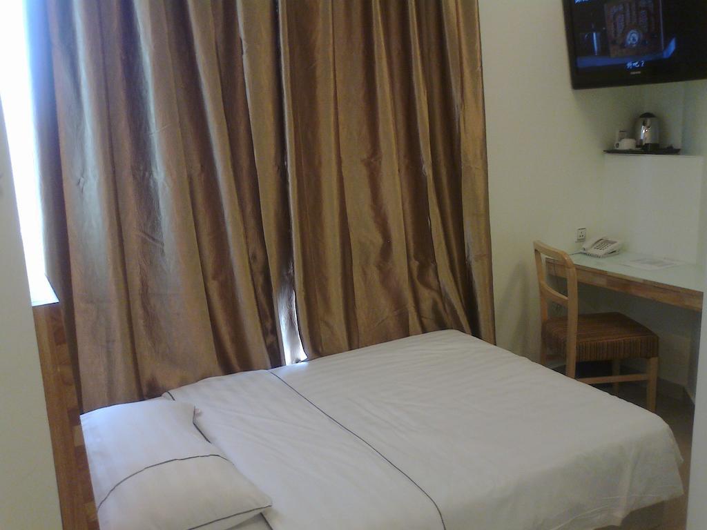 Hotel Desaria Petaling Dzsaja Szoba fotó