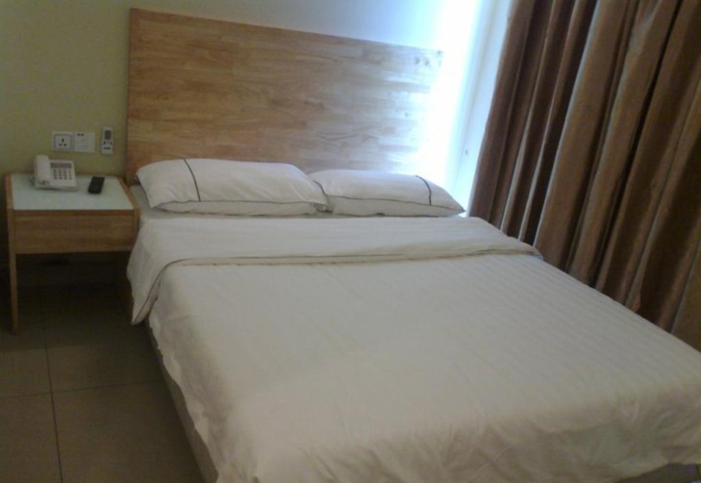 Hotel Desaria Petaling Dzsaja Szoba fotó
