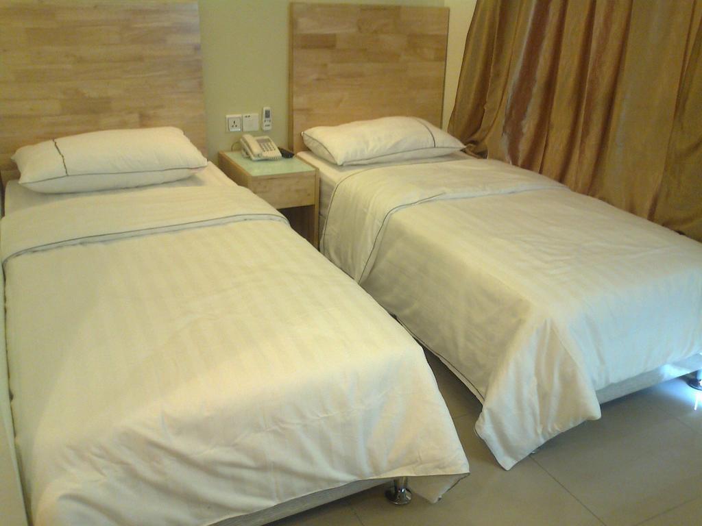 Hotel Desaria Petaling Dzsaja Szoba fotó