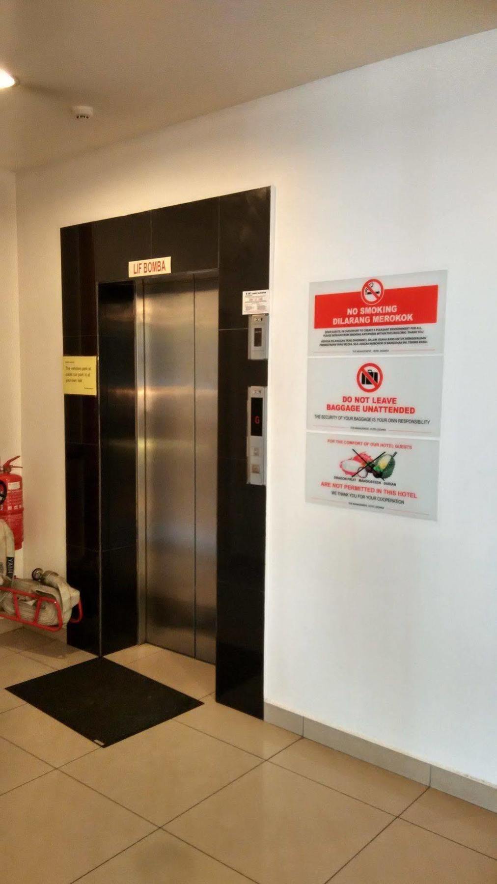 Hotel Desaria Petaling Dzsaja Kültér fotó